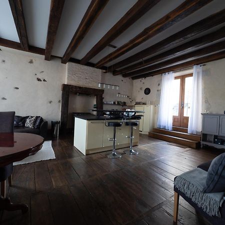 Pont Vieux Chambres Et Gites Confolens Ngoại thất bức ảnh